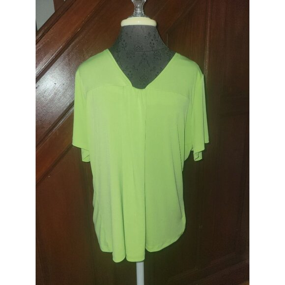 Susan Graver Lime Green Short Sleeve V-Neck Blouse 1X Lightweight Womens Top - Picture 1 of 7